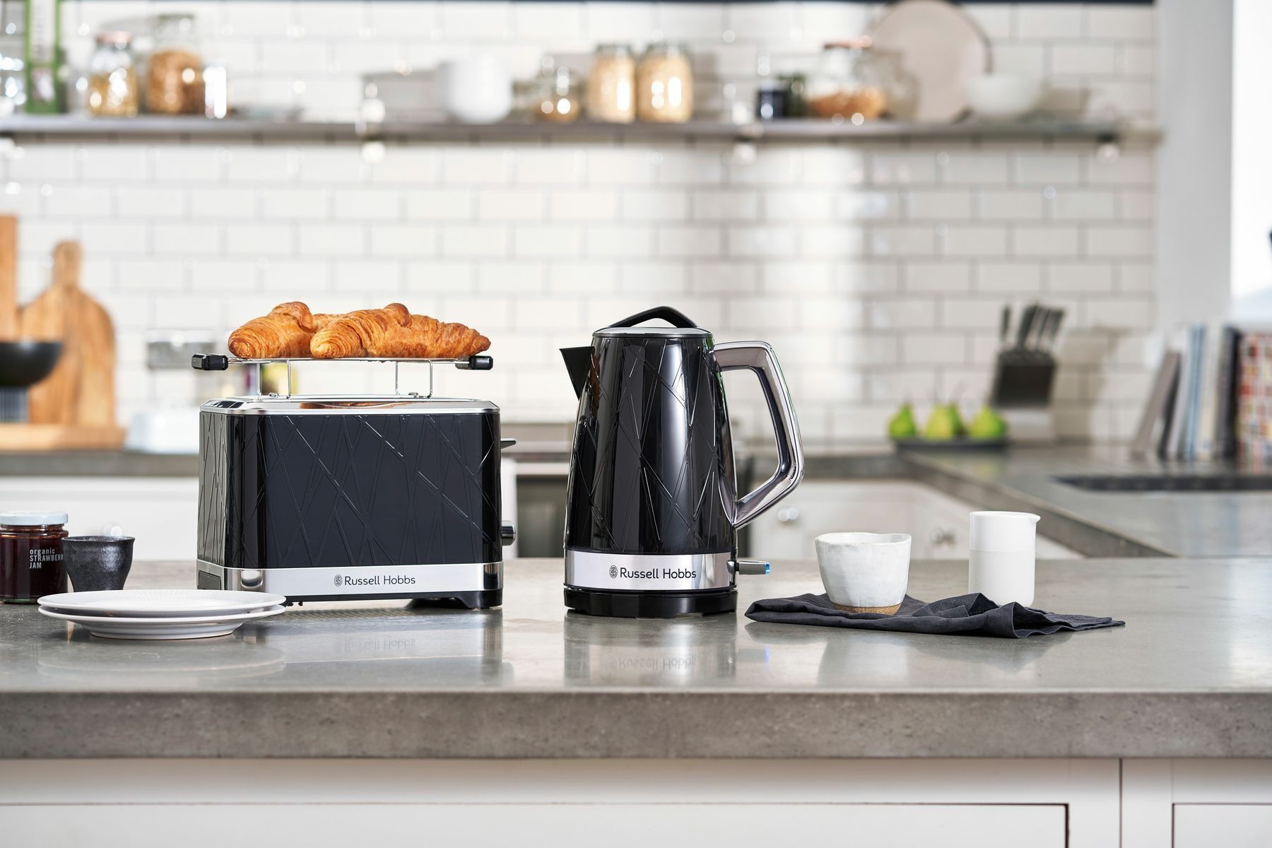 Электрочайник Russell Hobbs Russell Hobbs 28081-70