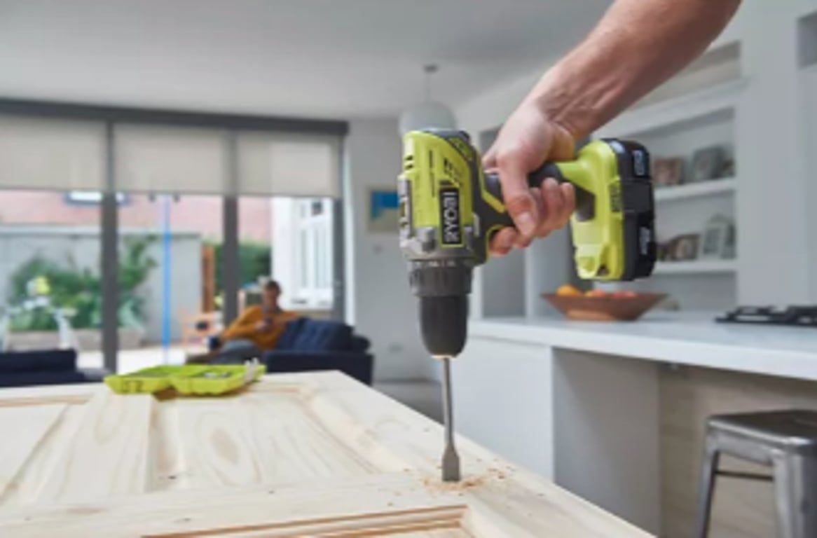 Шурупокрут Ryobi R18DD3-0