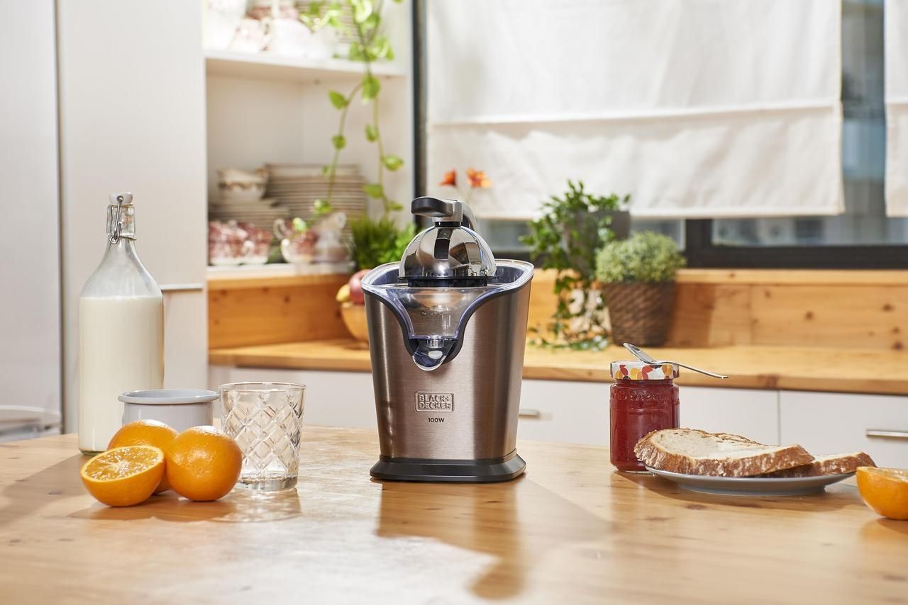 Соковитискач для цитрусових (цитрус-прес) Black+Decker BXCJ100E