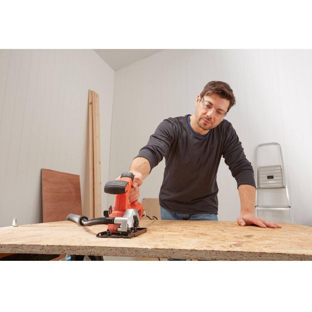 Монтажна пилка Black+Decker BES510