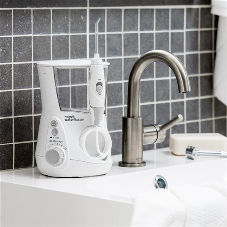Іригатор Waterpik WP-660 Ultra Professional