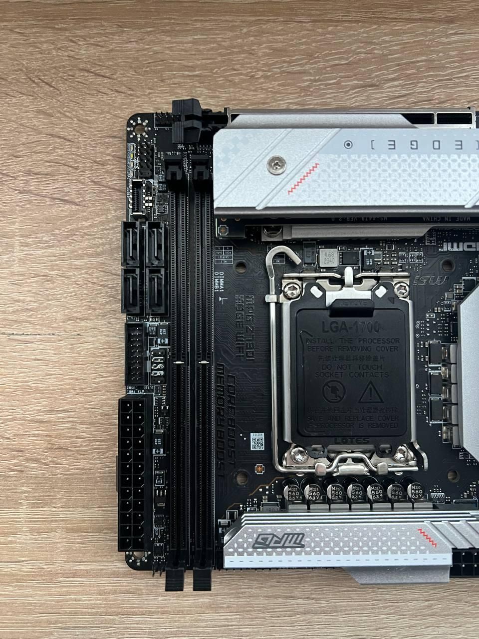 Материнська плата MSI MPG Z790I Edge WIFI