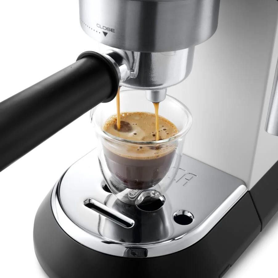 Кавоварка ріжкова еспресо Delonghi EC 685.W