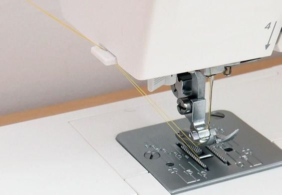 Швейна машинка електромеханічна Janome 1522RD