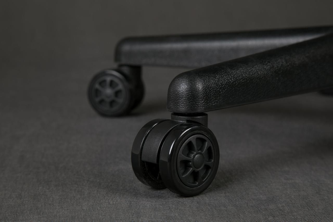 Комп'ютерне крісло для геймера Sense7 Prism black