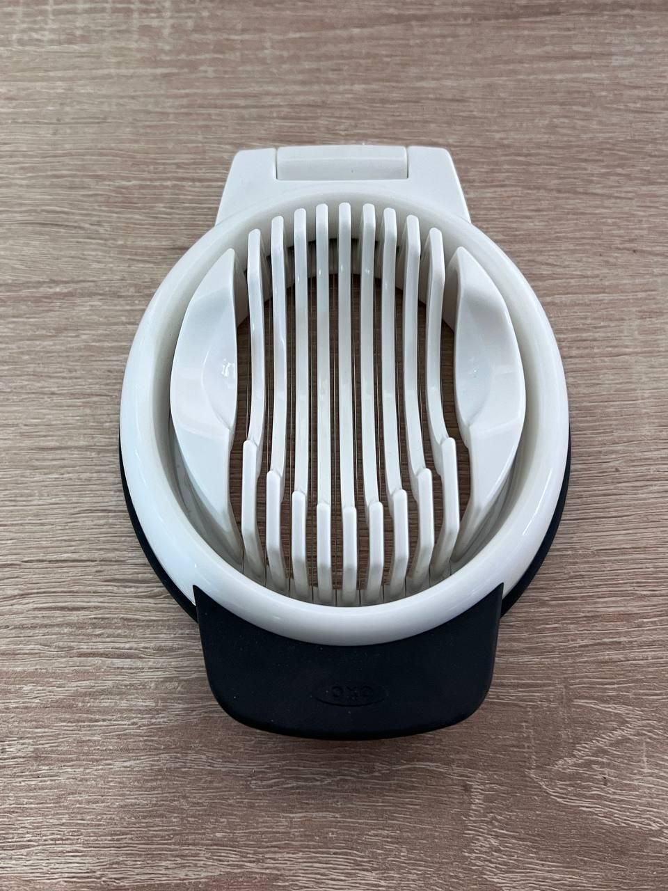 Яйцерезка Oxo Good Grips белая (1271080)