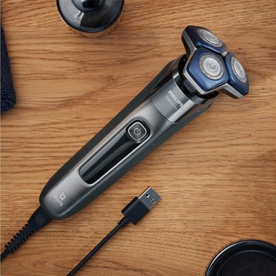 Электробритва мужская Philips Series 7000 S7885/63